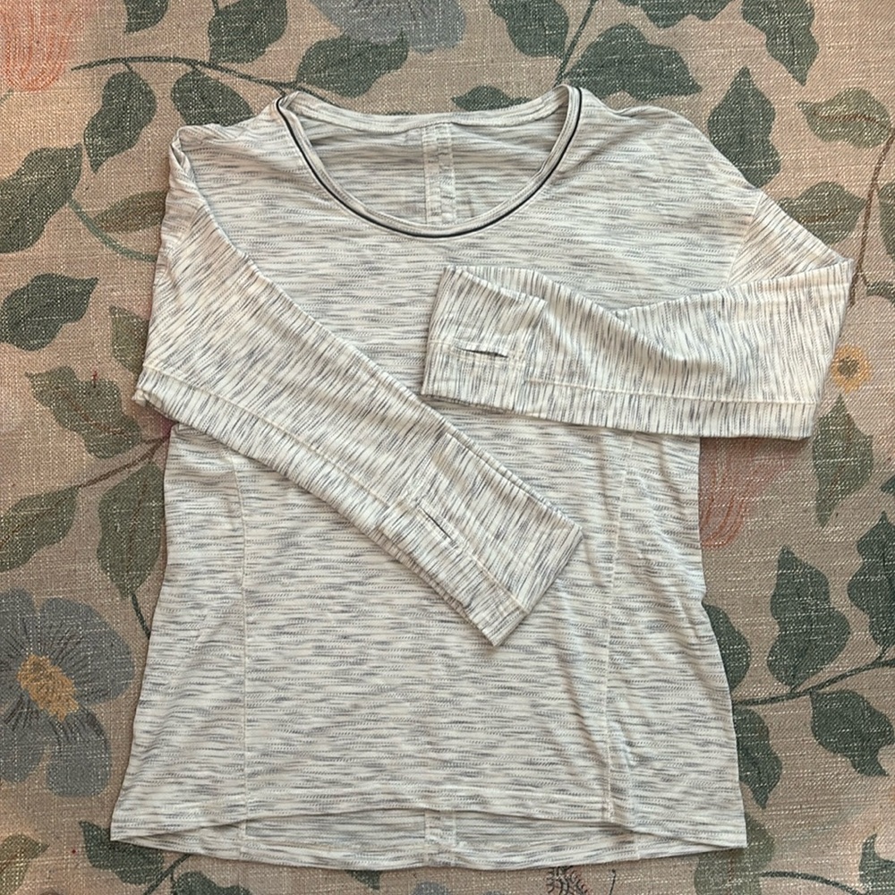 Long sleeve lululemon top